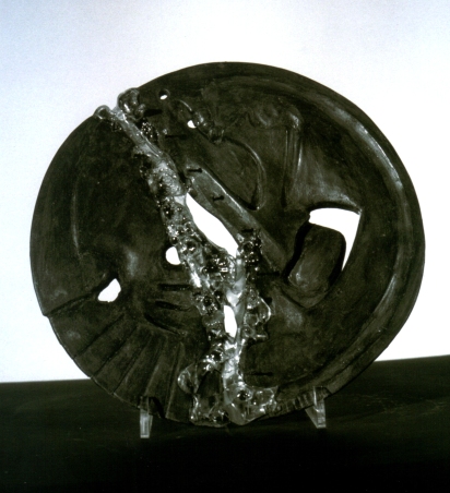 Terracotta ingobbiata – vetro fuso – 1997 Diametro cm 20